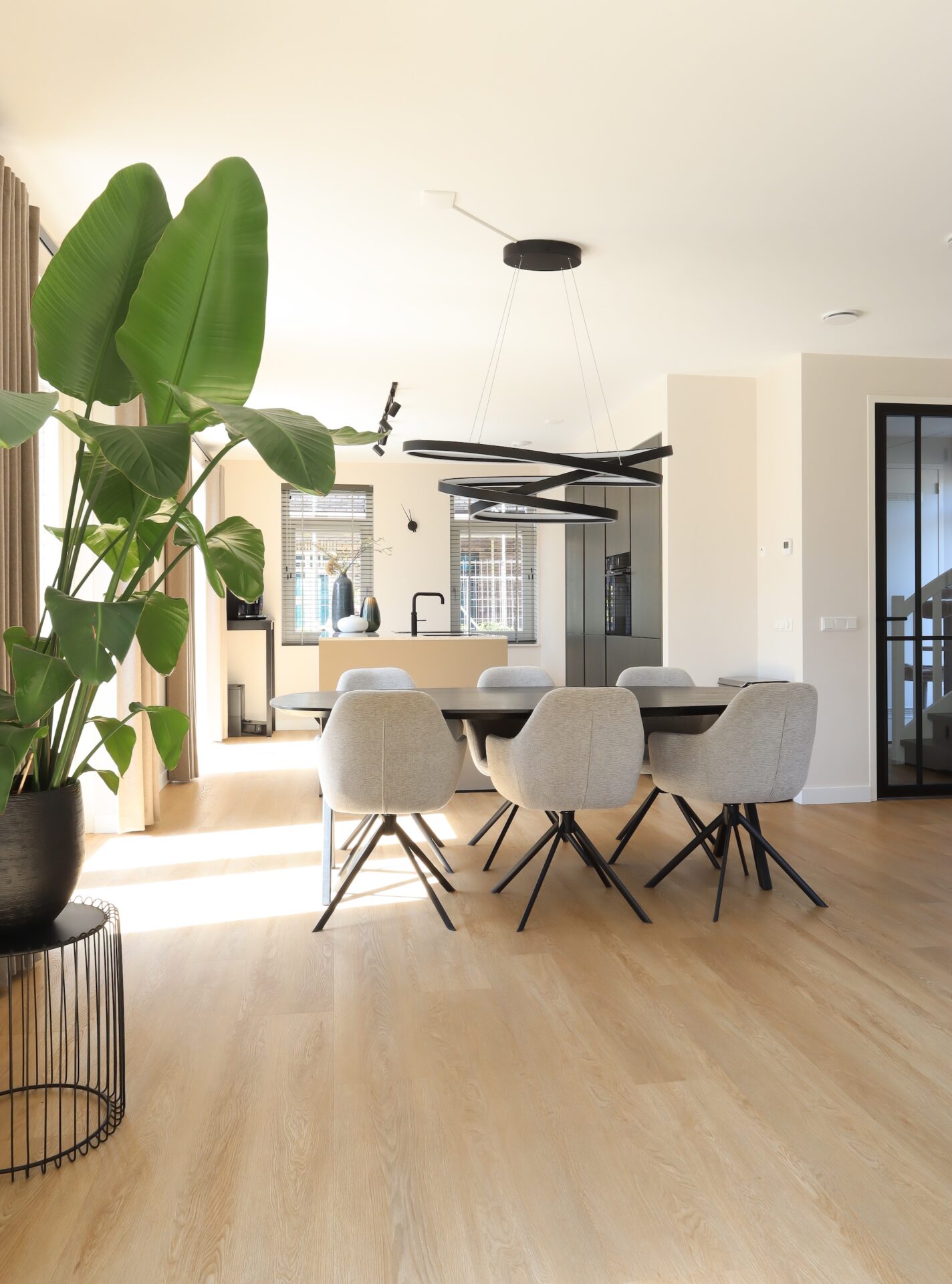 eethoek woonkamer modern hout